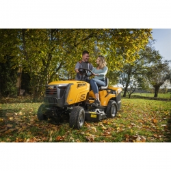 Riwall PRO RLT 102 HRD TWIN dvouválcový travní traktor 102 cm se zadním výhozem a hydrostatickou převodovkou